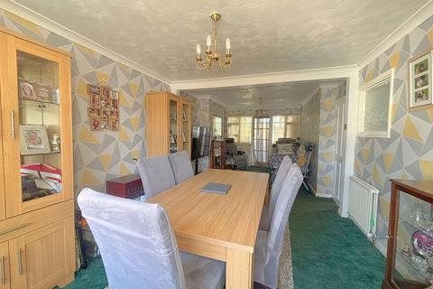 undefined, Merlin Road, Collier Row RM5