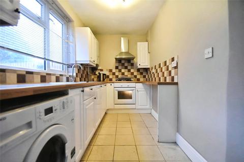 3 bedroom terraced house to rent, Davington Road, Dagenham, RM8