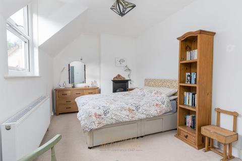 2 bedroom terraced house for sale, Selsfield Road, East Grinstead RH19