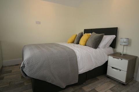 undefined, Central Road, Gloucester GL1