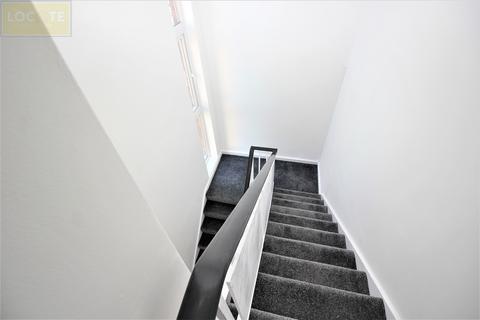 2 bedroom flat to rent, Atkinson Road, Urmston, Manchester