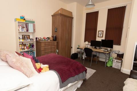undefined, Otley Road, Leeds LS16