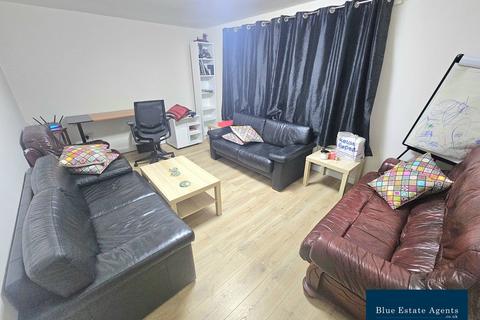 undefined, Northfield Road, Hounslow, TW5