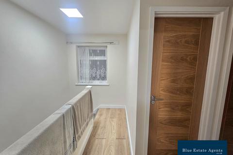 undefined, Northfield Road, Hounslow, TW5