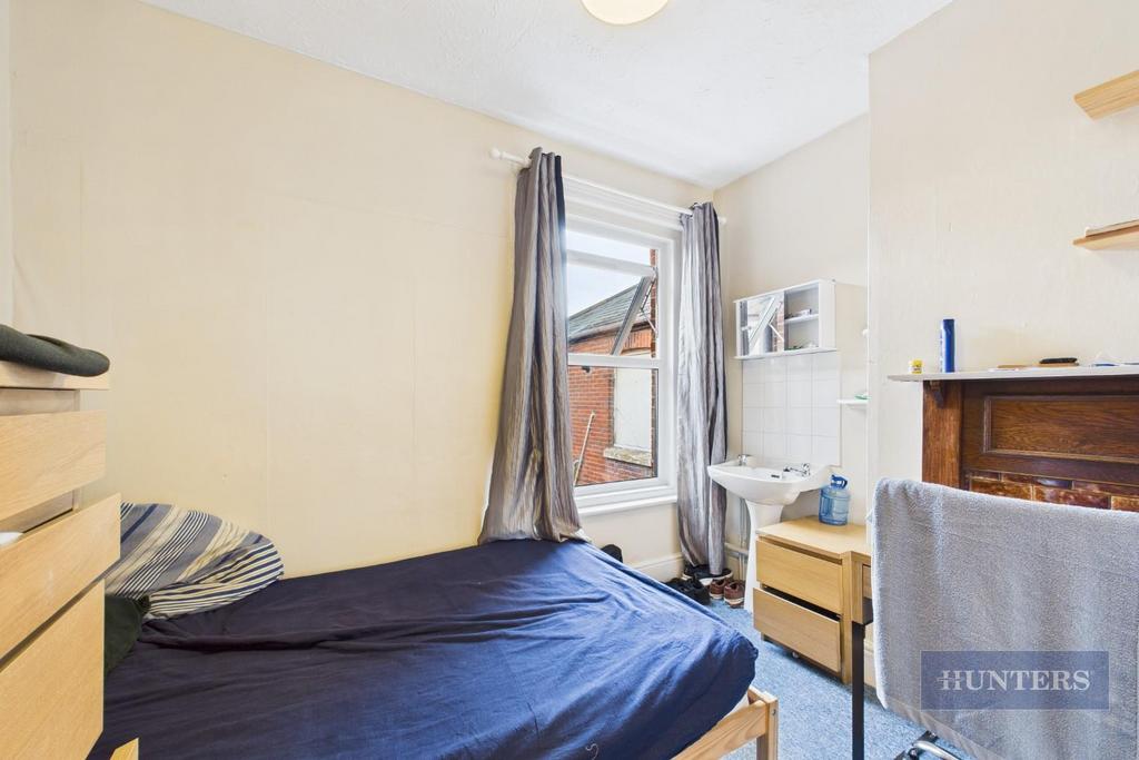 CAM05152 G0-PR0309-STILL009.jpg