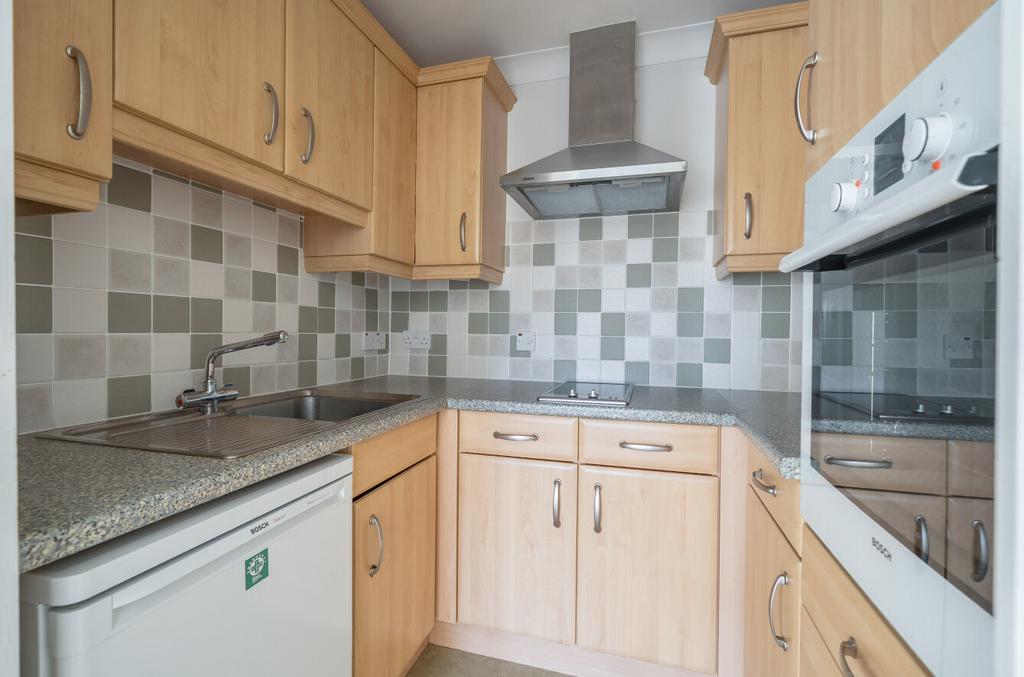 1386429-24-6932b1...