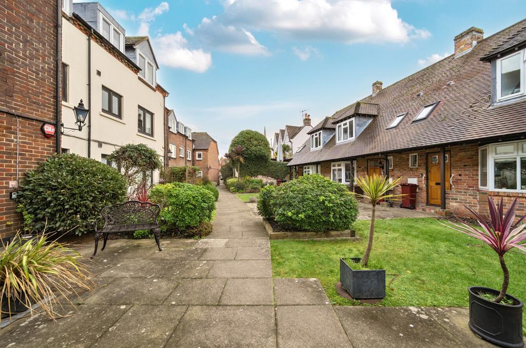 1386429-16-6932b1...