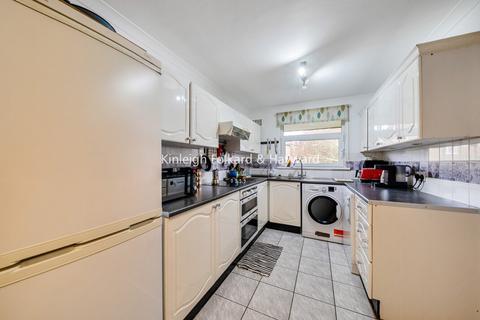 2 bedroom flat to rent, Granville Road, Southfields, London, SW18