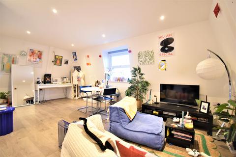 undefined, Ballards Lane, London, N12, London, N12