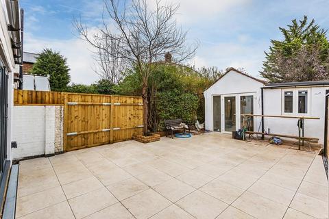 undefined, UPPER FAIRFIELD ROAD, LEATHERHEAD, KT22