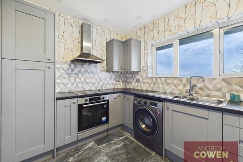 2 bedroom apartment for sale, Queen Margarets Road, Scarborough YO11