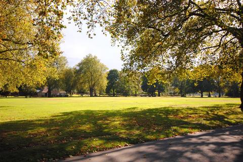 undefined, Kennington Park Road London SE11