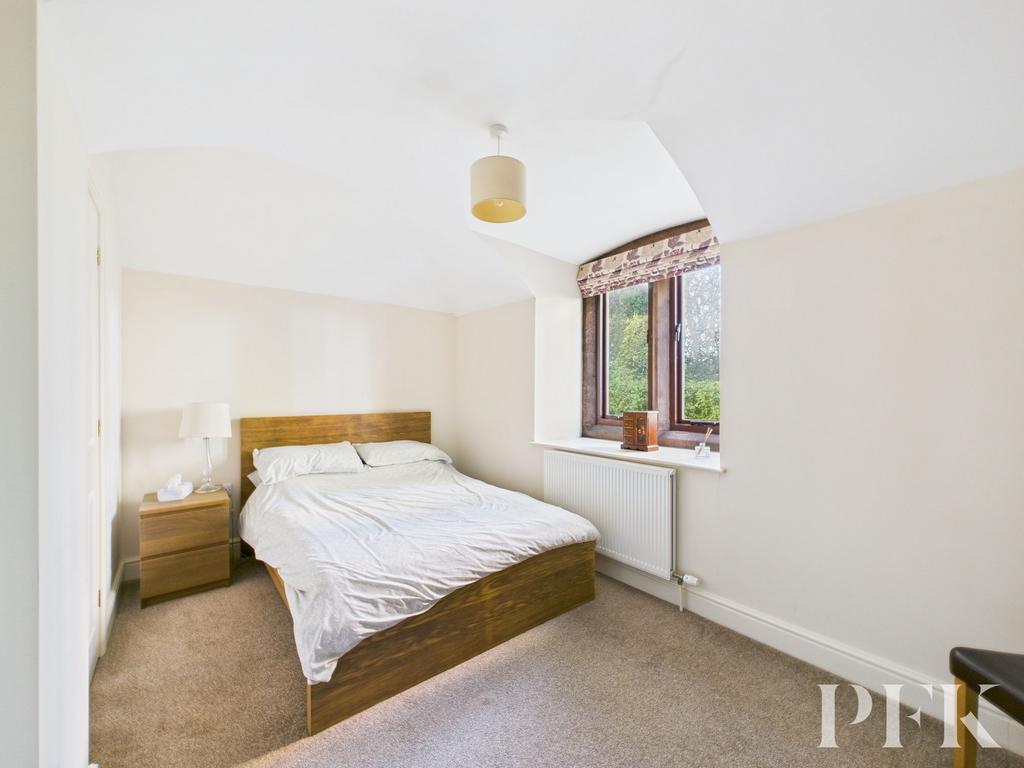 Lower ground floor bedroom 3