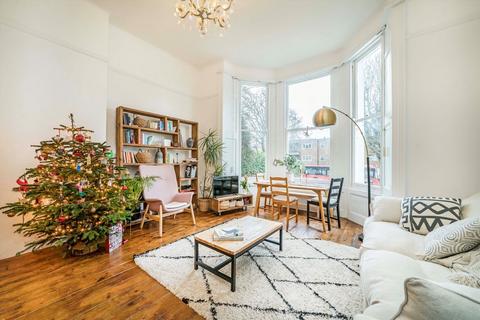 2 bedroom flat to rent, Bolton Road, London W4