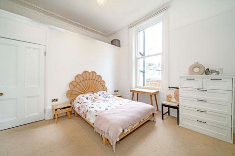 2 bedroom flat to rent, Bolton Road, London W4
