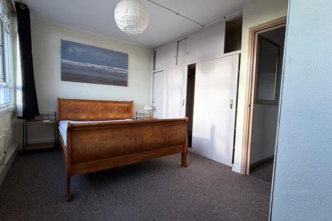 undefined, Garden Royal, Putney, SW15