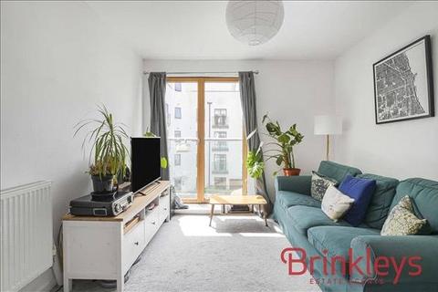 1 bedroom apartment to rent, Queen Marys House, Roehampton, SW15