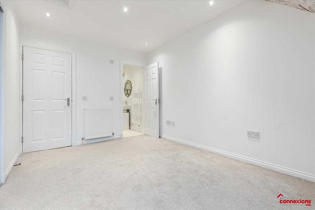 Bedroom One (2)