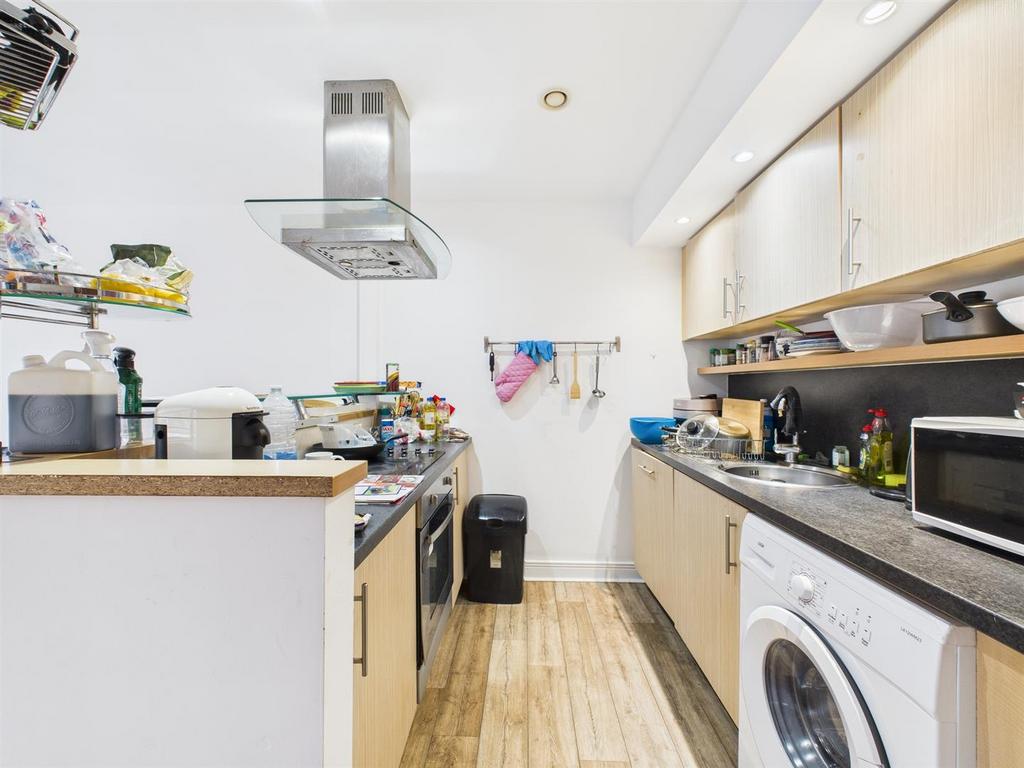 Kitchen 1.jpg