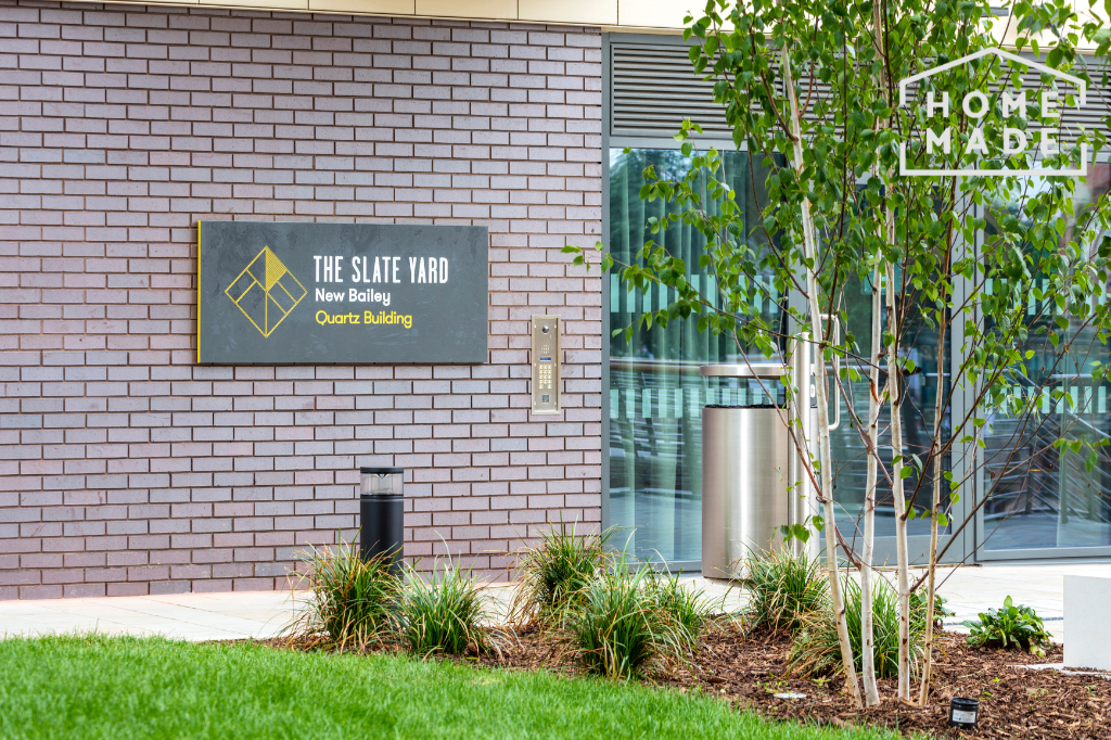 B4db2aa10910a4513f57f94b08f3