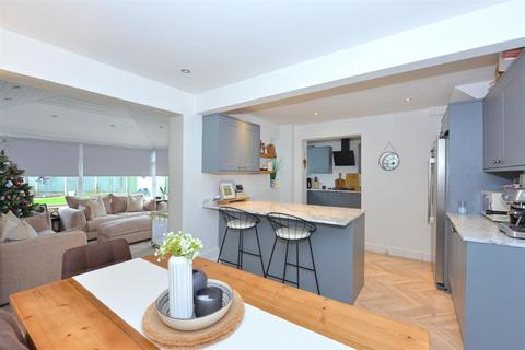 undefined, Lythwood Road, Bayston Hill, Shrewsbury