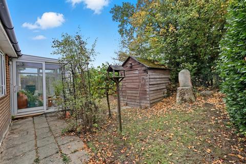 undefined, CHAIN FREE: Parkfields, Roydon