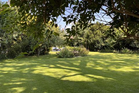 undefined, Roydon Green, High Street, Roydon