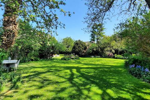 undefined, Roydon Green, High Street, Roydon