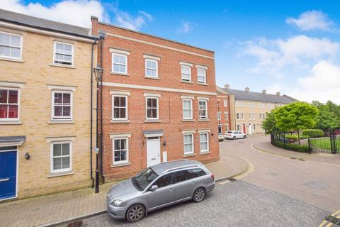 4 bedroom end of terrace house for sale, Garland Road, Colchester, CO2