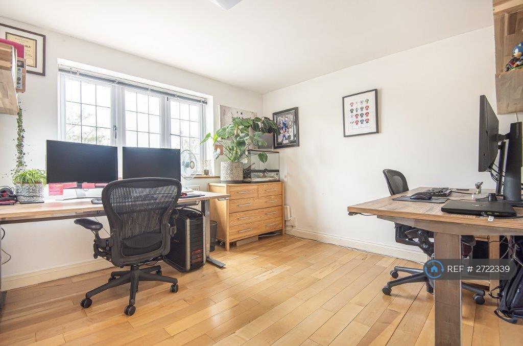 Bedroom 2- Large Double Bedroom/ Office Space