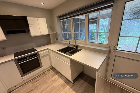 3 bedroom terraced house to rent, Bestwood Park Drive West, Nottingham, NG5