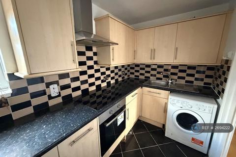 2 bedroom flat to rent, The Grove, Isleworth, TW7