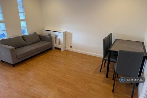 2 bedroom flat to rent, The Grove, Isleworth, TW7