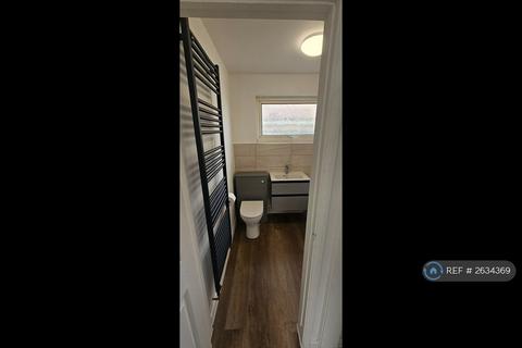 2 bedroom bungalow to rent, Tregrea Estate, Camborne, TR14