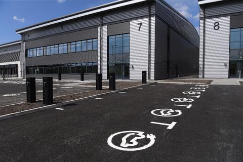 Warehouse to rent, Grimshaw Ln Manchester M40 2BA