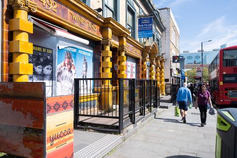 Pub to rent, 490-492 Fulham Rd London SW6 1BY