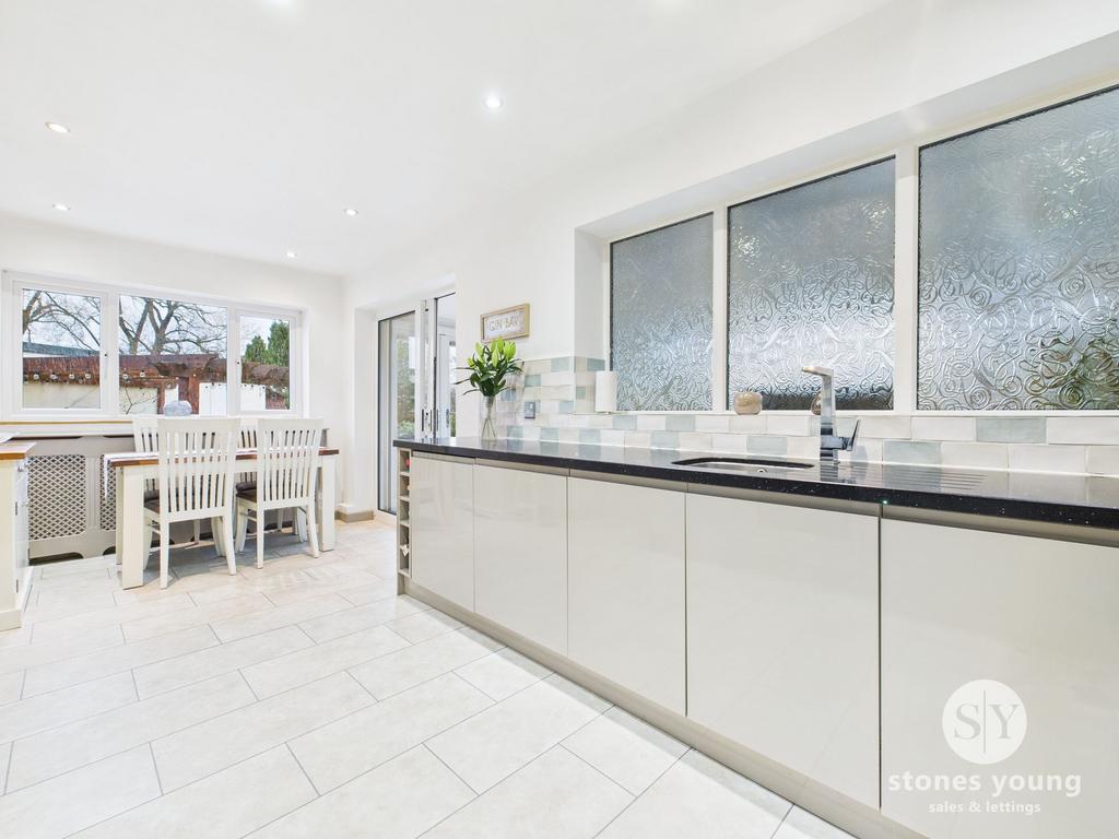 Kitchen / Diner