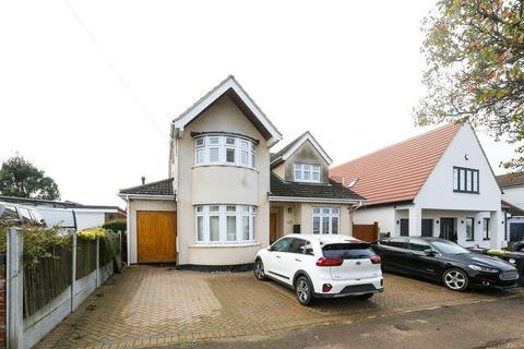 undefined, Louis Drive, Rayleigh, SS6