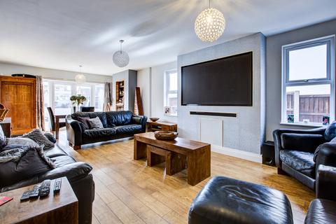 undefined, Louis Drive, Rayleigh, SS6