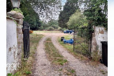 3 bedroom bungalow for sale, 9a Nine Mile Ride, Wokingham