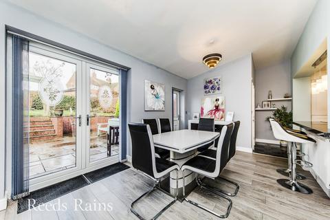 undefined, Warwick Road, Cheshire SK11