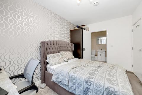 2 bedroom flat for sale, 116 Cricklewood Lane, London NW2