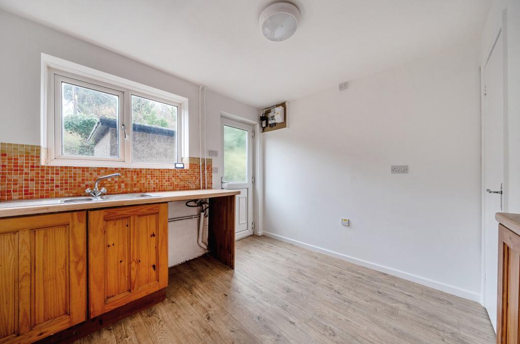 1384460-10-692d95...