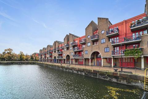 undefined, Maynards Quay, London, E1W