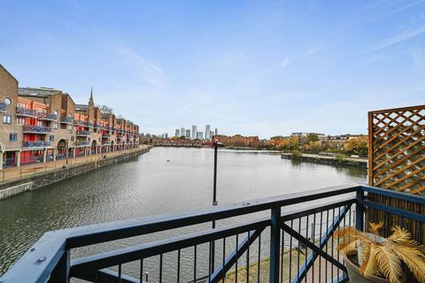 undefined, Maynards Quay, London, E1W