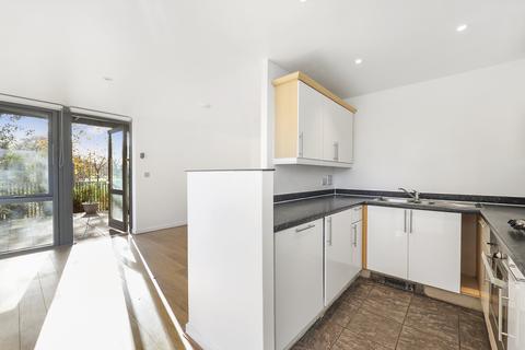 2 bedroom apartment to rent, Southwold Road, Hackney E5
