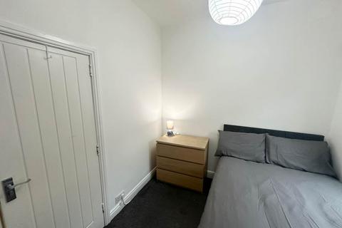 undefined, Glebe Avenue (Room 1), West Yorkshire LS5
