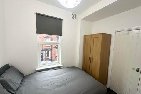 undefined, Glebe Avenue (Room 1), West Yorkshire LS5