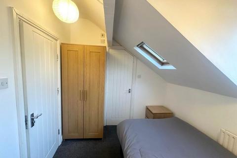 undefined, Glebe Avenue (Room 3), West Yorkshire LS5