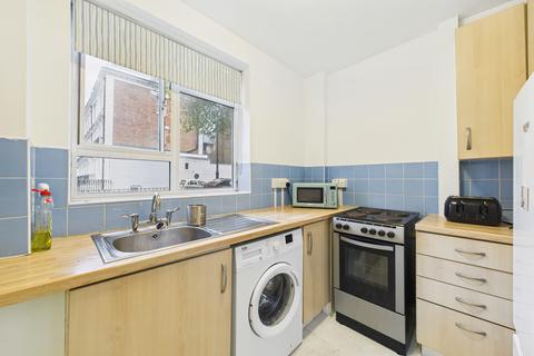 Studio to rent, Tintern House, Abbots Manor, Pimlico, London, SW1V